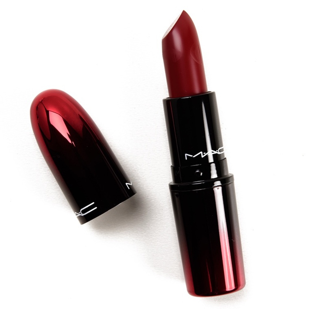 NEW MAC Love Me lipstick in Shade E For Effortless 🖤